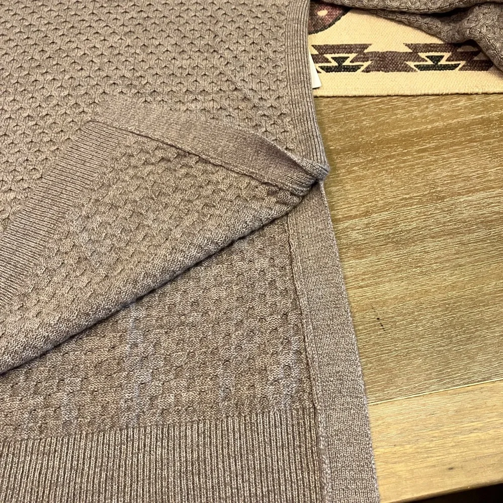 Athleta Sweater - Picture 6 of 7